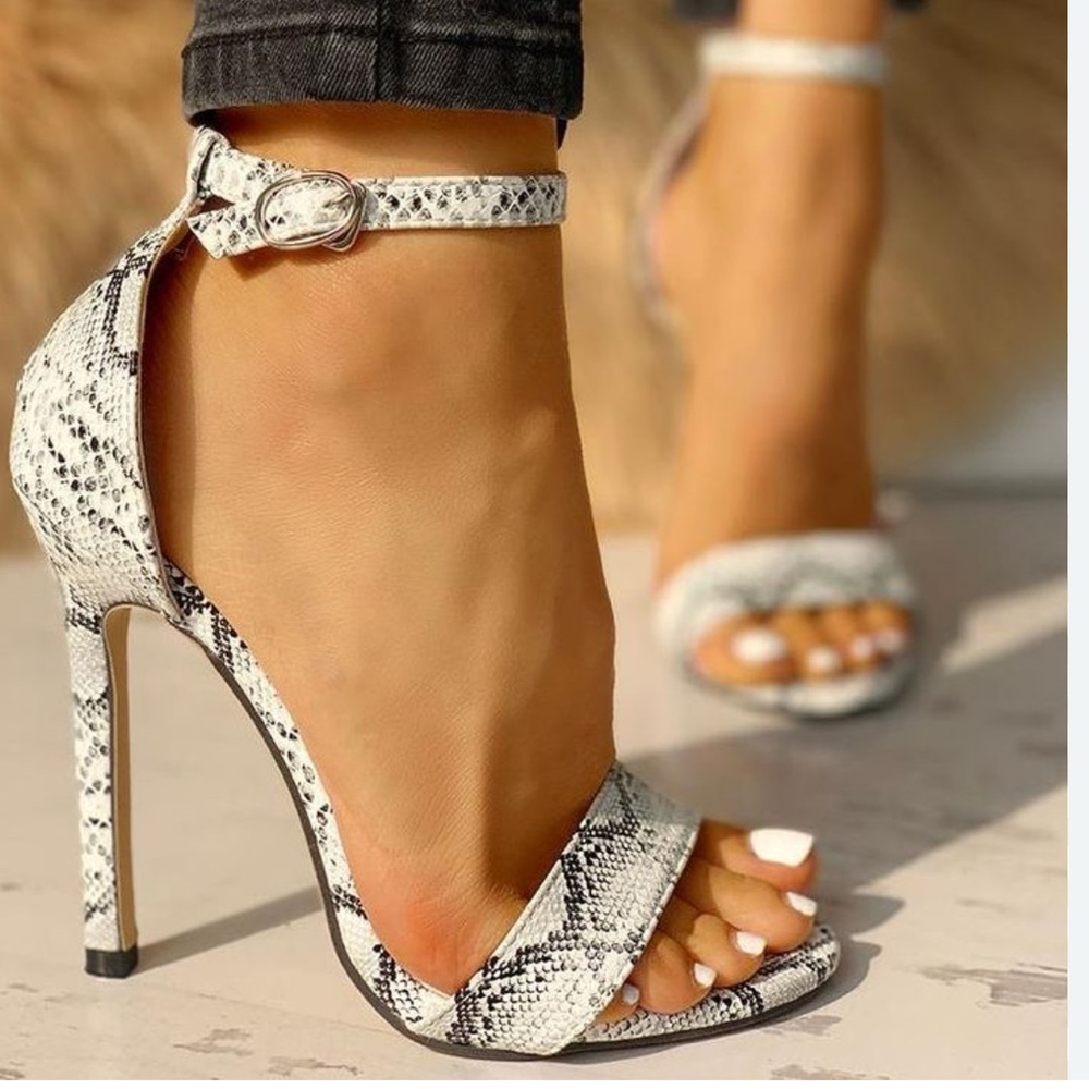 Anne Michelle Black and White Snakeskin Heels
